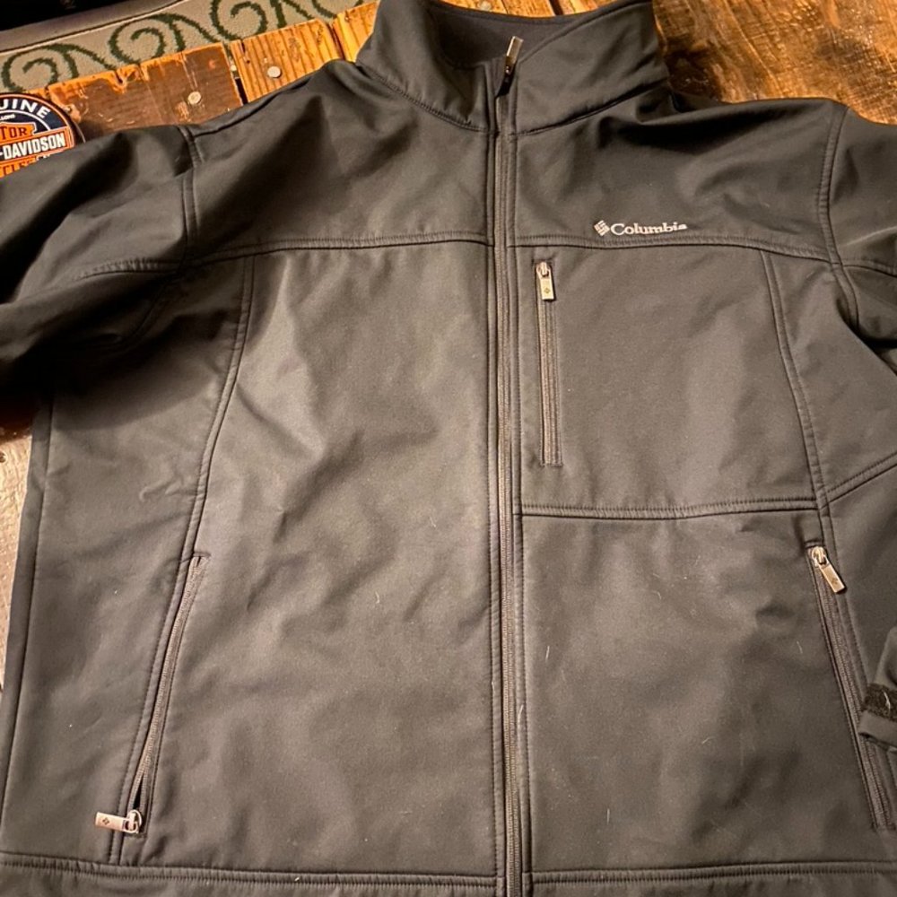 Mens soft shell Columbia Jacket